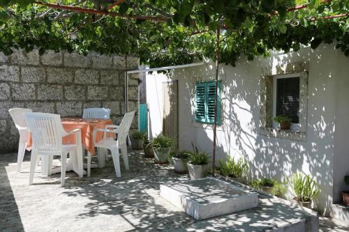 Apartments With A Parking Space Lumbarda (korcula) - 4472