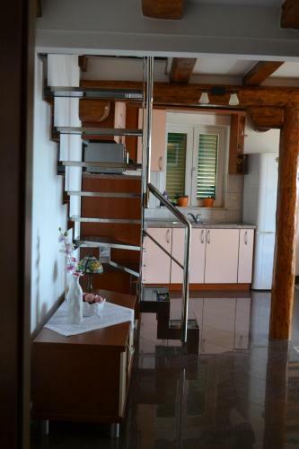 Apartments Karlo