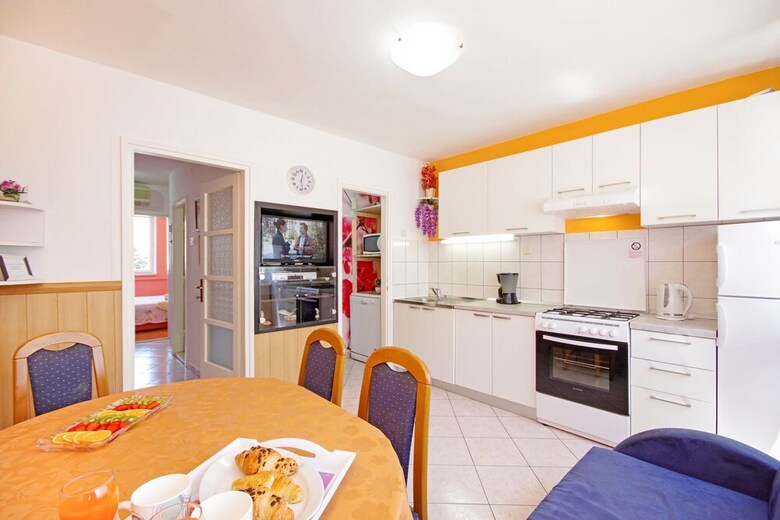 Apartments Mi�e