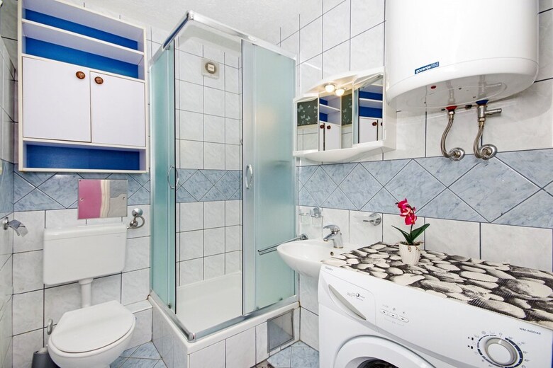 Apartments Mi�e
