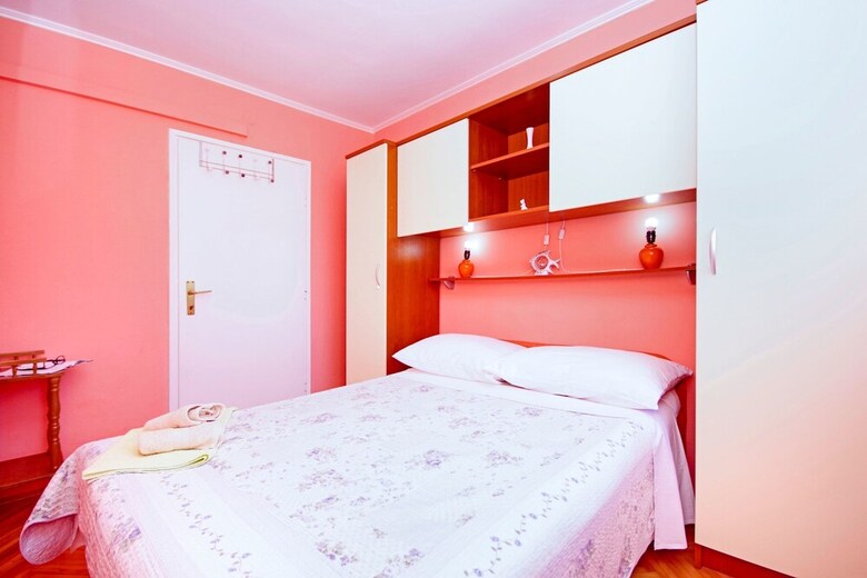Apartments Mi�e