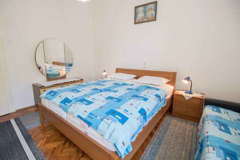 Apartments Josip