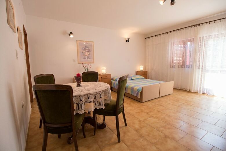 Apartments Gorana