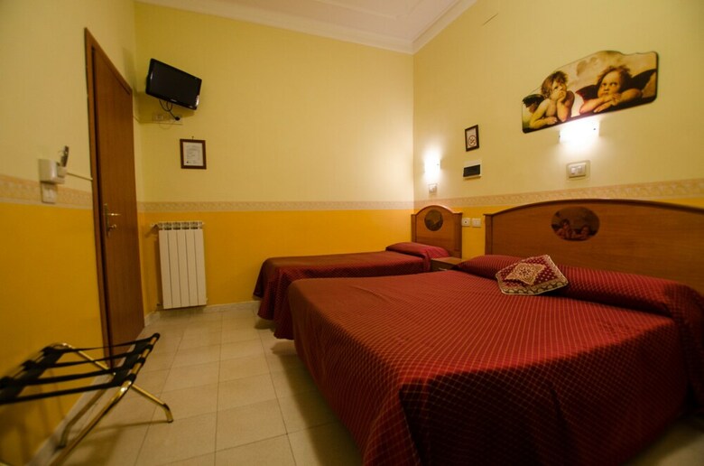 Hotel Cherubini