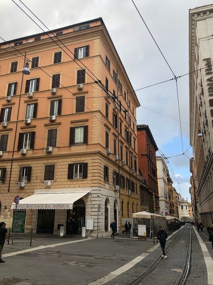 Hotel Cherubini