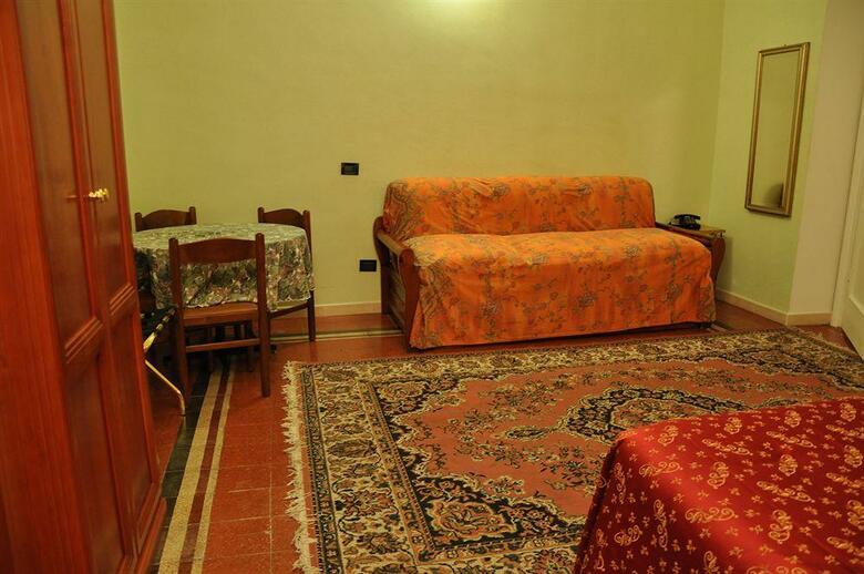 Hotel Sandra