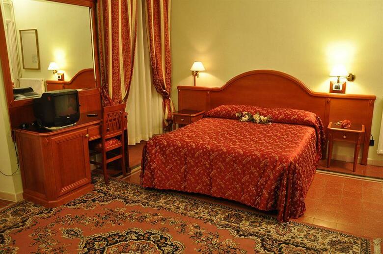 Hotel Sandra