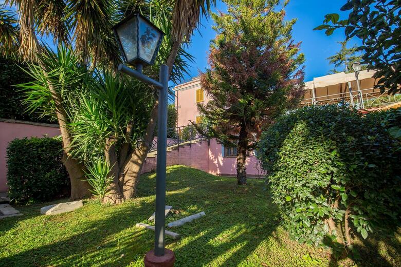 Hotel Arco Di Travertino