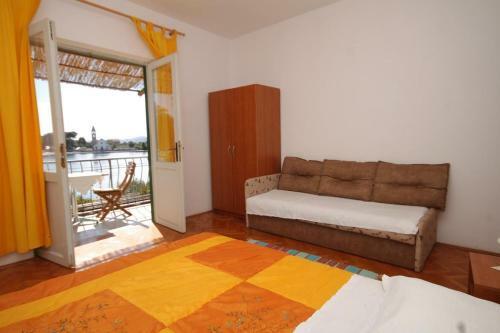 Apartment Pasman 8220a