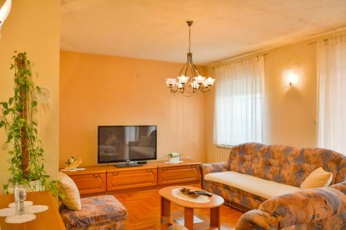 Apartment Karlo 1