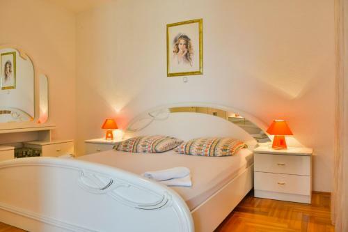 Apartment Karlo 1