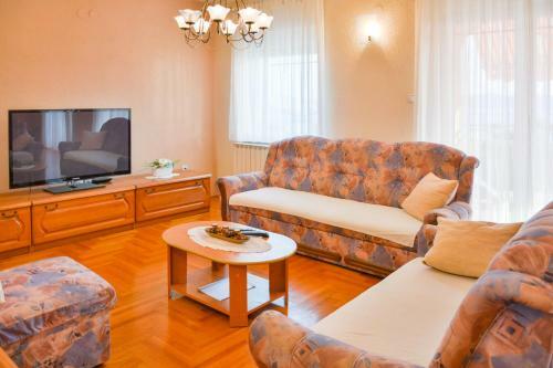 Apartment Karlo 1