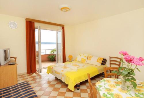 Apartments By The Sea Crikvenica - 2354