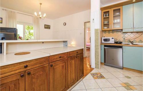 Apartment Creska I
