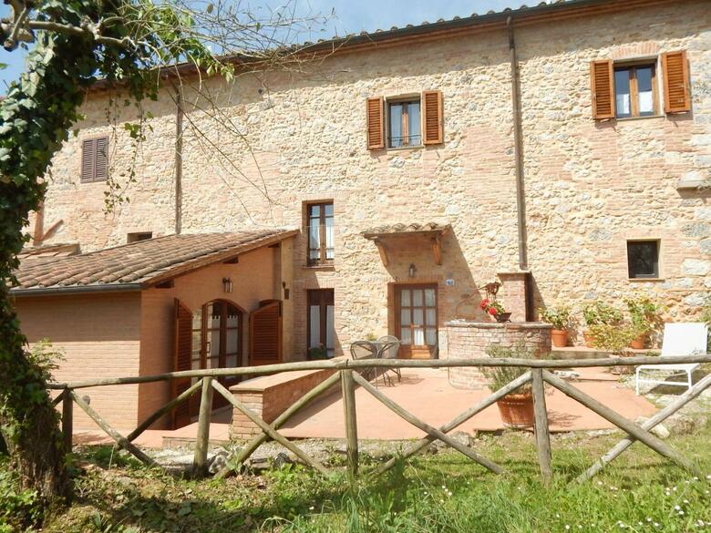 Residencia Fullino Nero