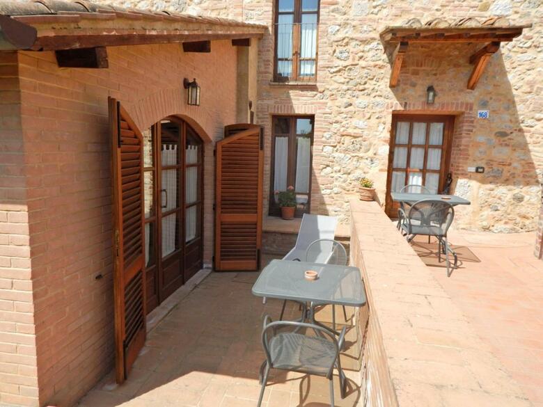 Residencia Fullino Nero