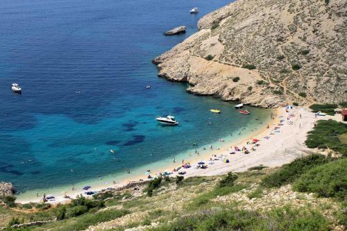 Hostal Double Room Stara Baska 5447f