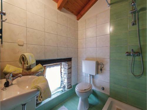 Three-bedroom Apartment In Svetvincenat