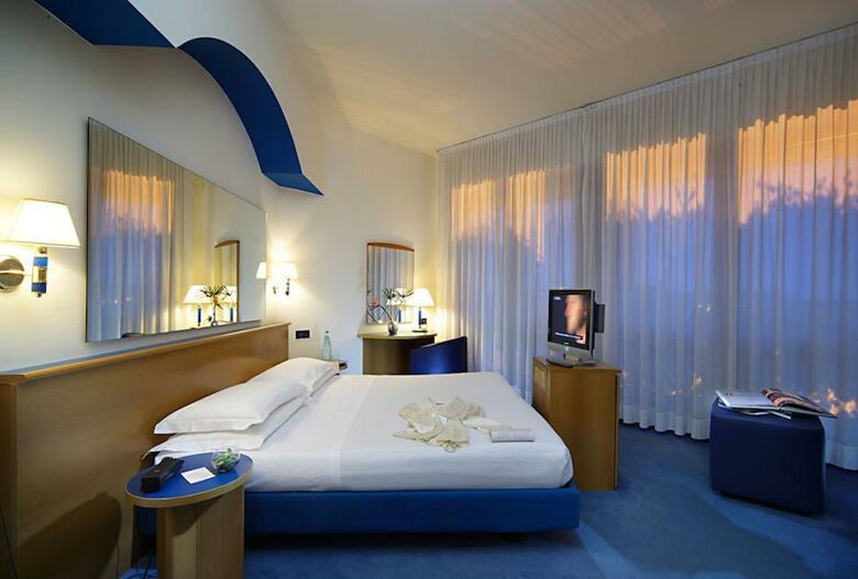 Hotel Carlton