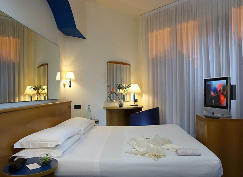 Hotel Carlton