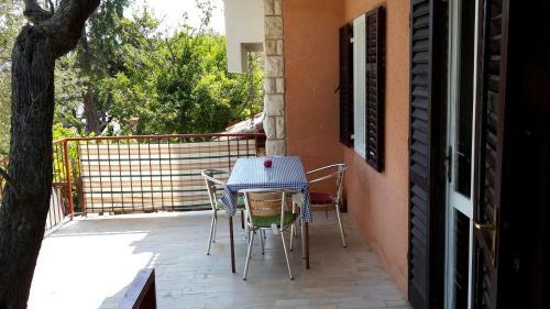 Apartment Valun 386a
