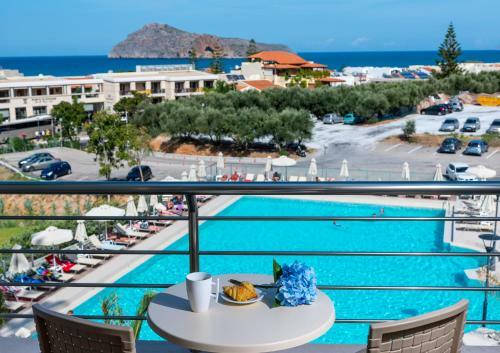 Aparthotel Porto Platanias Village Resort