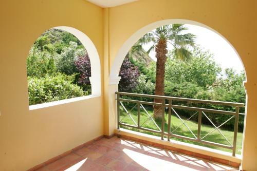 Aparthotel Mounda Beach Hotel