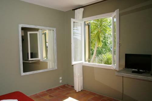 Aparthotel Mounda Beach Hotel