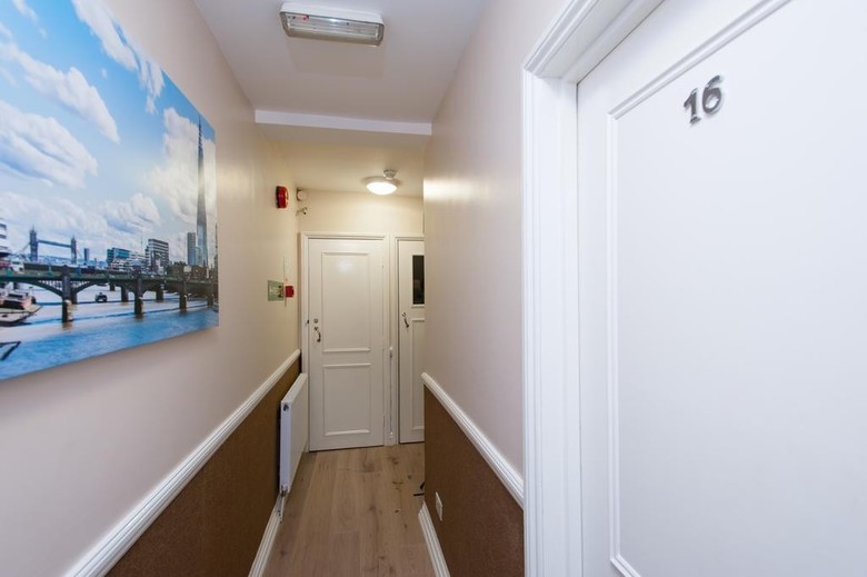 Hotel Marble Arch Inn