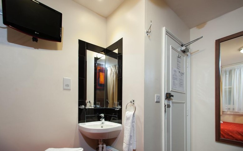 Hotel Marble Arch Inn