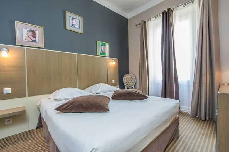 Hotel Amiraut�