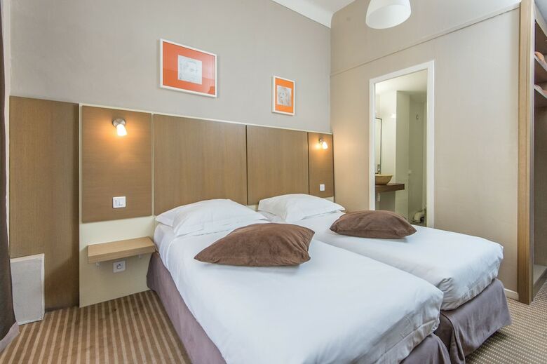 Hotel Amiraut�