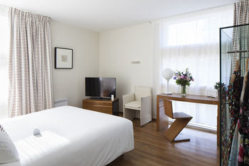 Atel La Perouse Hotel