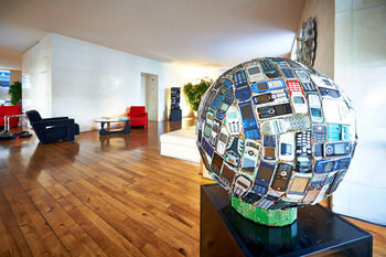 Atel La Perouse Hotel