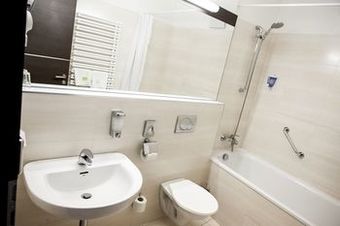 Ce Plaza Hotel