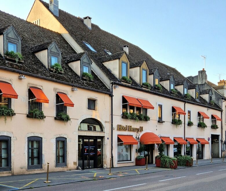 Henry II Hotel