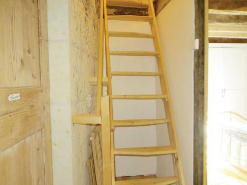 Two-bedroom Holiday Home Chinon With A Fireplace 05