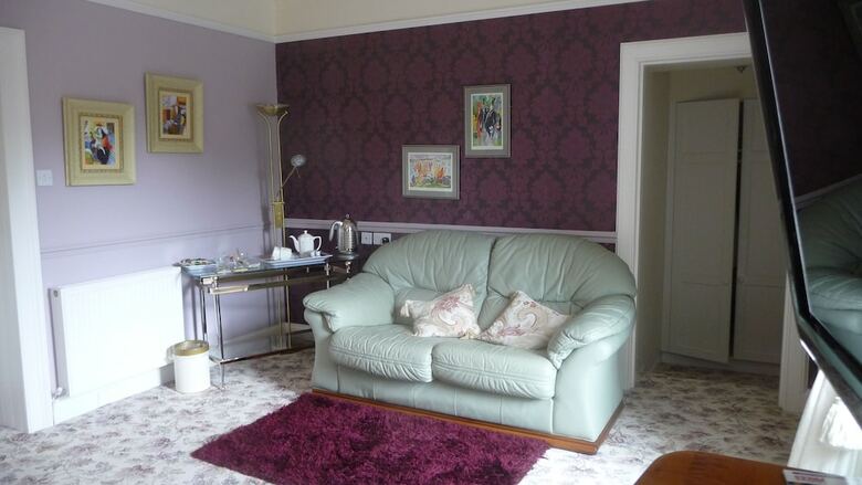 Hostal Fludha Guest House