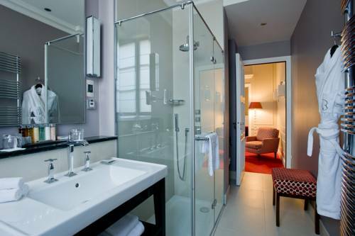 Hotel Le Burgundy Paris