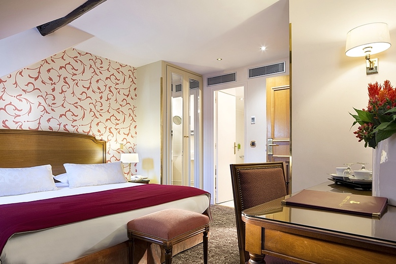 Hotel Queen Mary
