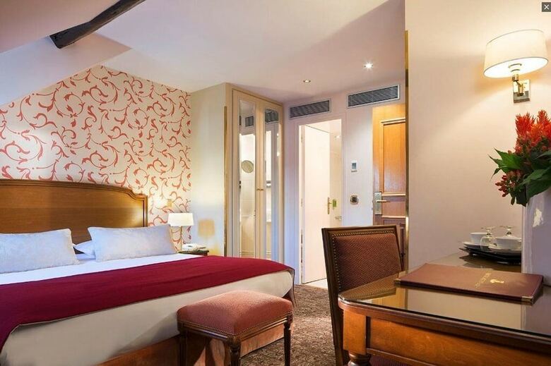 Hotel Queen Mary