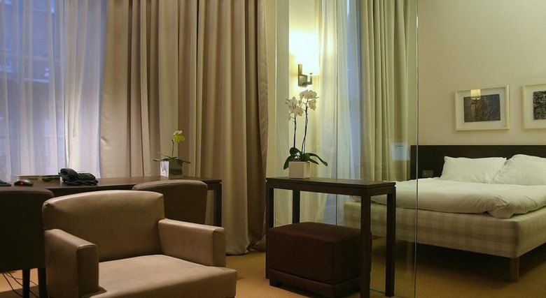 Nottingham Place Hotel