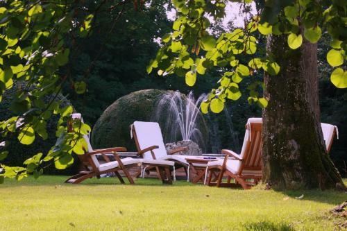 Hotel Chateau De Challanges