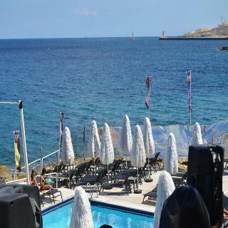 Pebbles Boutique Aparthotel