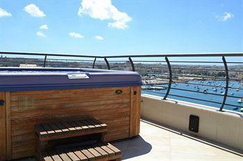 Pebbles Boutique Aparthotel