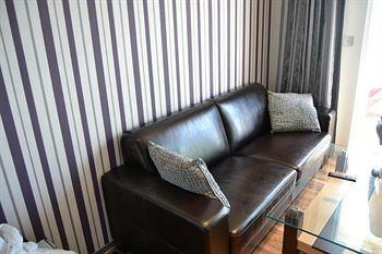 Pebbles Boutique Aparthotel