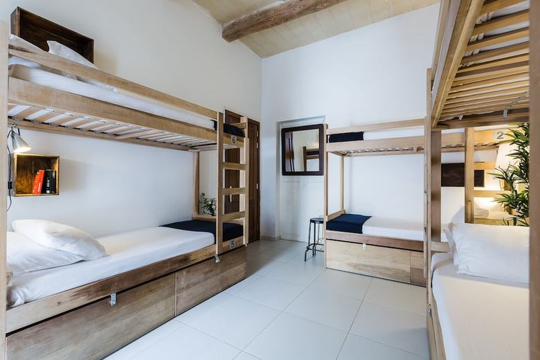 Two Pillows Boutique Hostel
