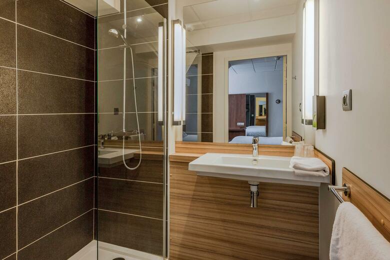 Timhotel Chartres Chatelet