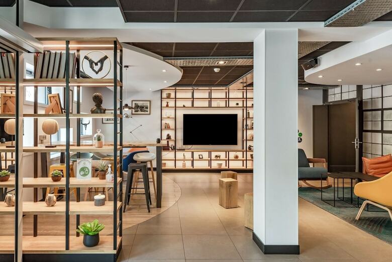Timhotel Chartres Chatelet