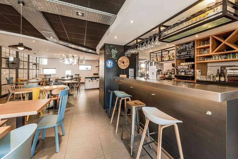Timhotel Chartres Chatelet